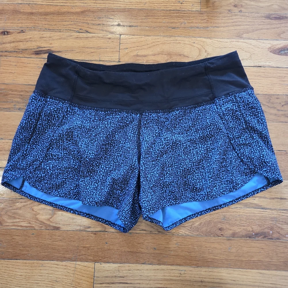 Lululemon Run Times Short‎ Size 8 Bubbles Pipe Dream Blue Black / Black Running